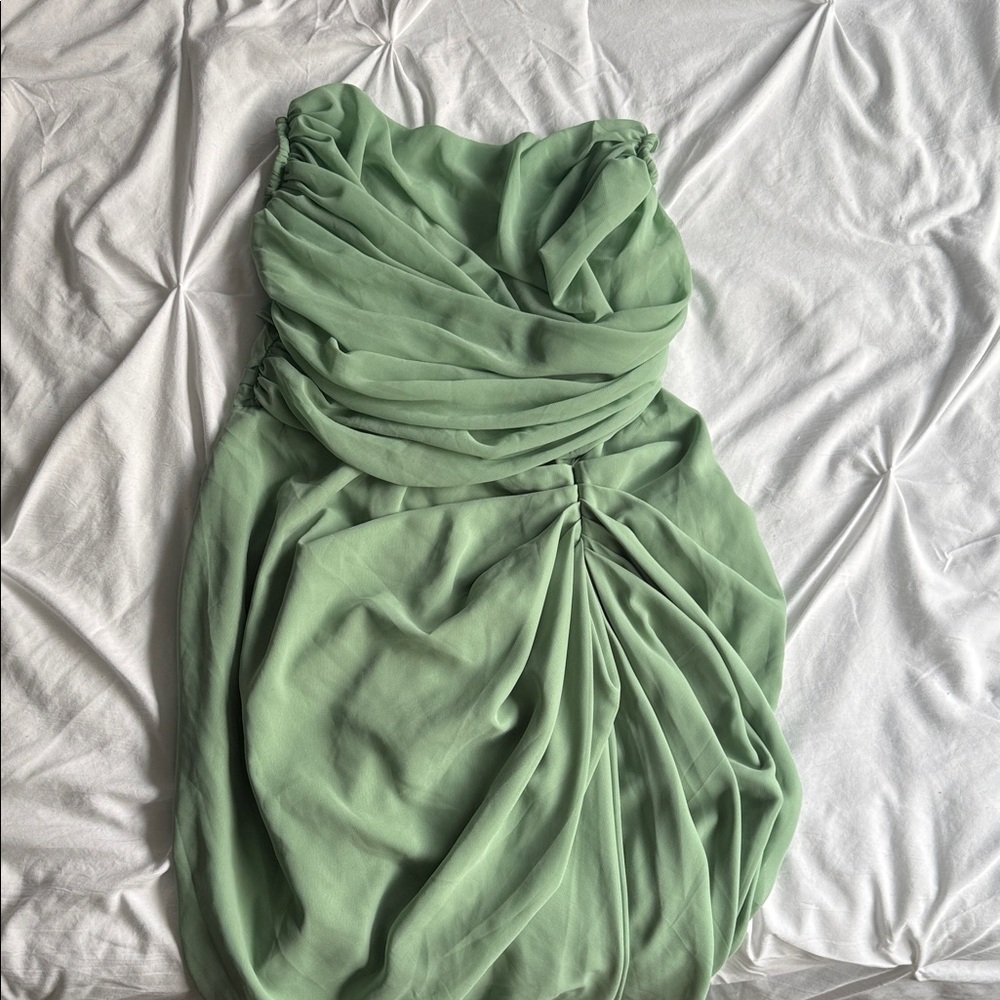 PrettyLittleThing Strapless Green Dress